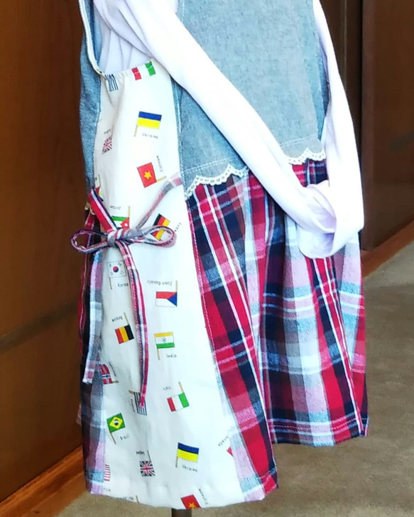 子供服 ☆チェック&国旗柄&スカラップレースのエプロンドレス風ジャンパースカート  サイズ120 7枚目の画像