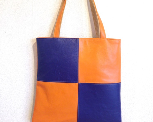 ☆カラフルスクエア☆レザーバッグ（オレンジ色×青色） トートバッグ