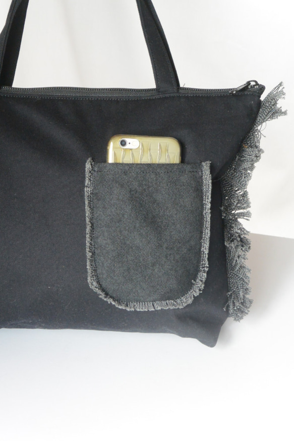 ポンポン（PONPON)手提げトートバッグ　黒×フリンジ黒 4枚目の画像