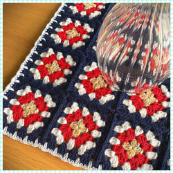 モチーフ編み グラニースクエア 紺（ネイビー）+赤 カーペット・絨毯