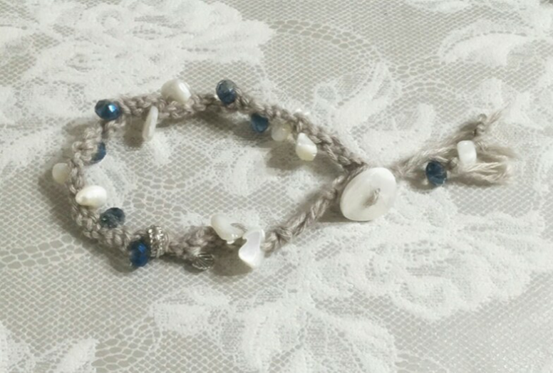 希少Dogwool とスワロフスキーのコンビブレスレッド