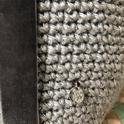 キラキララメ糸✖️グレー麻ひものシンプルビッグカゴバッグ（ダークグレーベルベットリボン） 4枚目の画像