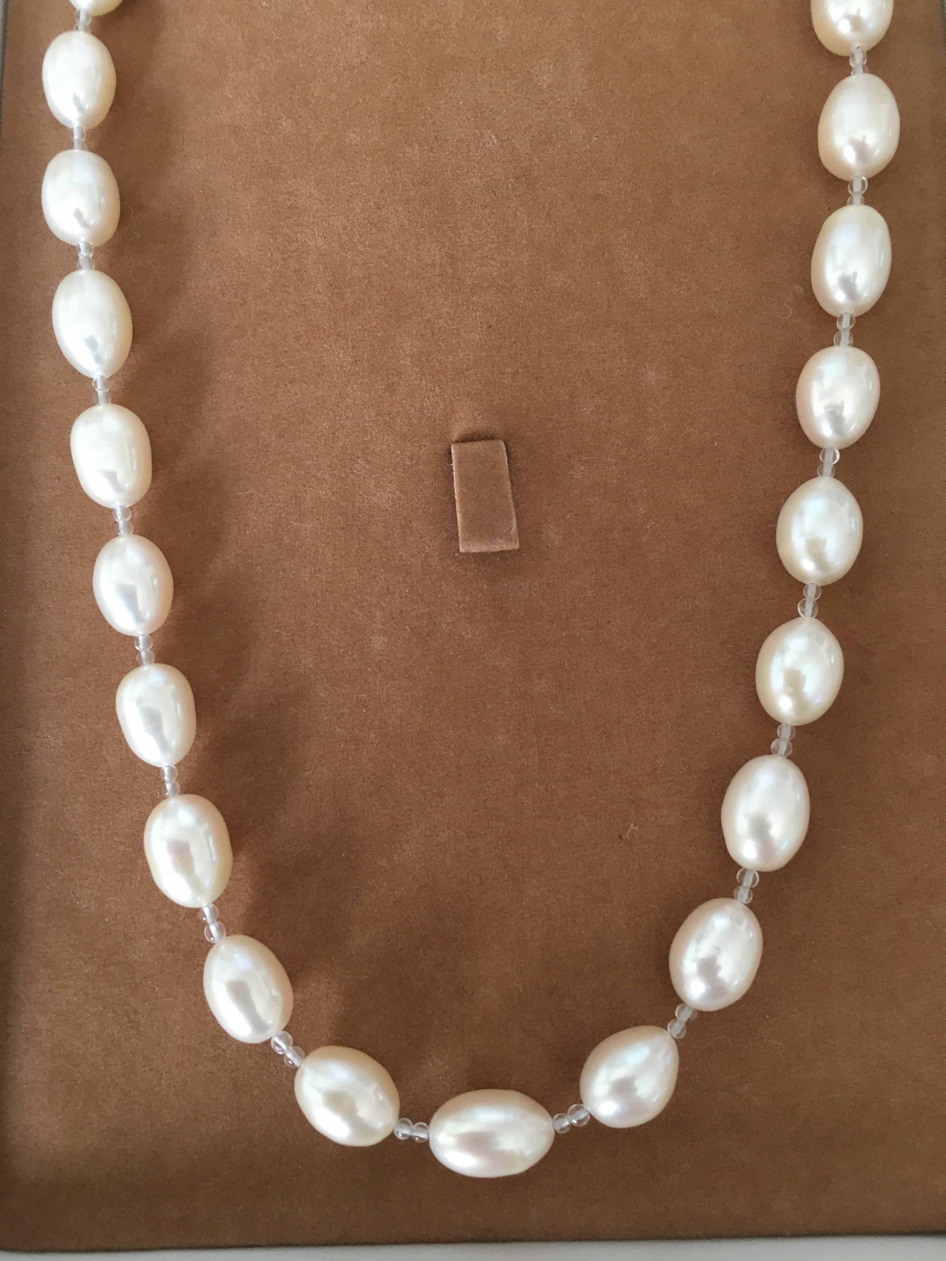 オーバル淡水パールのネックレス