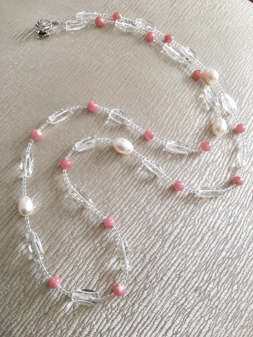 インカローズと水晶のネックレス