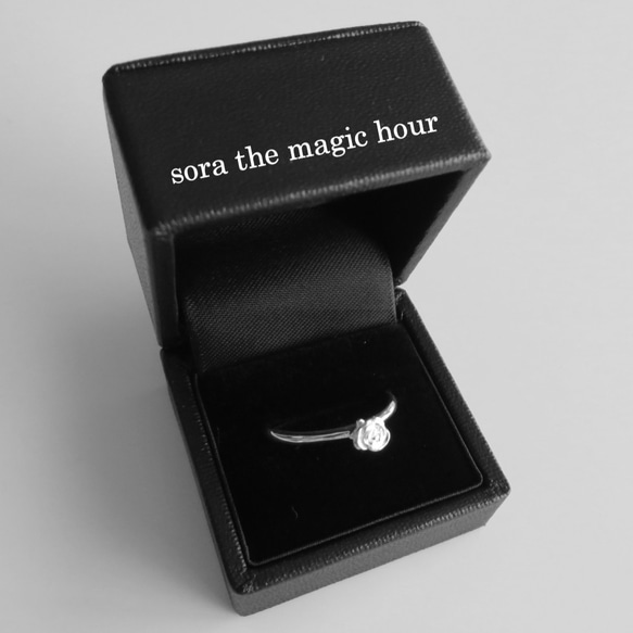 小玫瑰戒指，浪漫玫瑰戒指，非常適合疊戴，含求婚盒【訂製】 第6張的照片