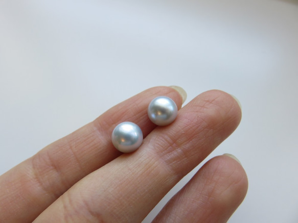 簡約單顆珍珠耳環，日常使用的高品質 Akoya 珍珠，六月生日石 第3張的照片