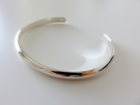 バングル　シンプルなシルバーバングル　ユニセックスデザイン　Silver925 Simple Bangle　 1枚目の画像