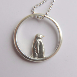 ペンギンのリングネックレス、Penguin necklace　大人かわいい動物ジュエリー 1枚目の画像