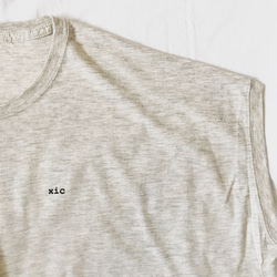 xic レディースTシャツ 　オートミール 2枚目の画像