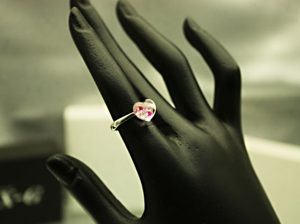 Bijou Heart Glass Ring S Red Color 第4張的照片