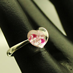 Bijou Heart Glass Ring S Red Color 第5張的照片