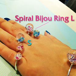 Spiral Bijou Ring L Blue&Red Color 第3張的照片