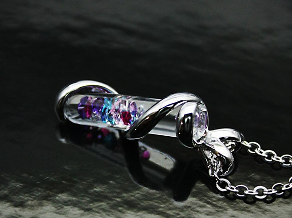 ツイストの華麗なBijou glass Silver Twister Pendant パープルレッド&アイスブルーカラー 5枚目の画像