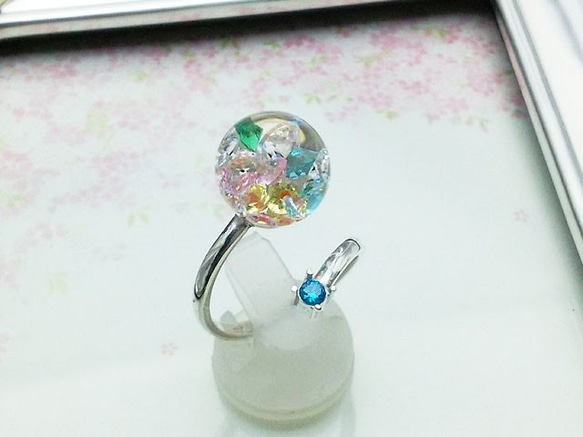 新的珠寶玻璃球銀戒指 第2張的照片