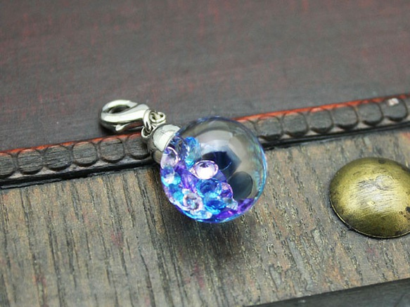 新作Bijou glass Ball Pendant L 冰藍系紫色 第8張的照片