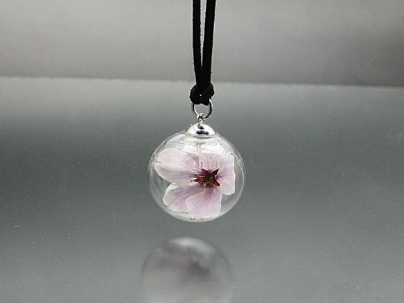 Flower glass Ball Pendant ～桜～ 4枚目の画像