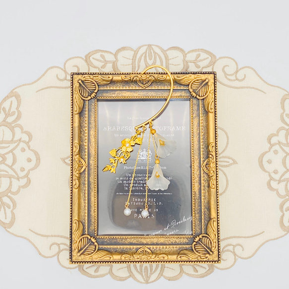 ゴールド フラワーブーケのイヤーフック 8枚目の画像