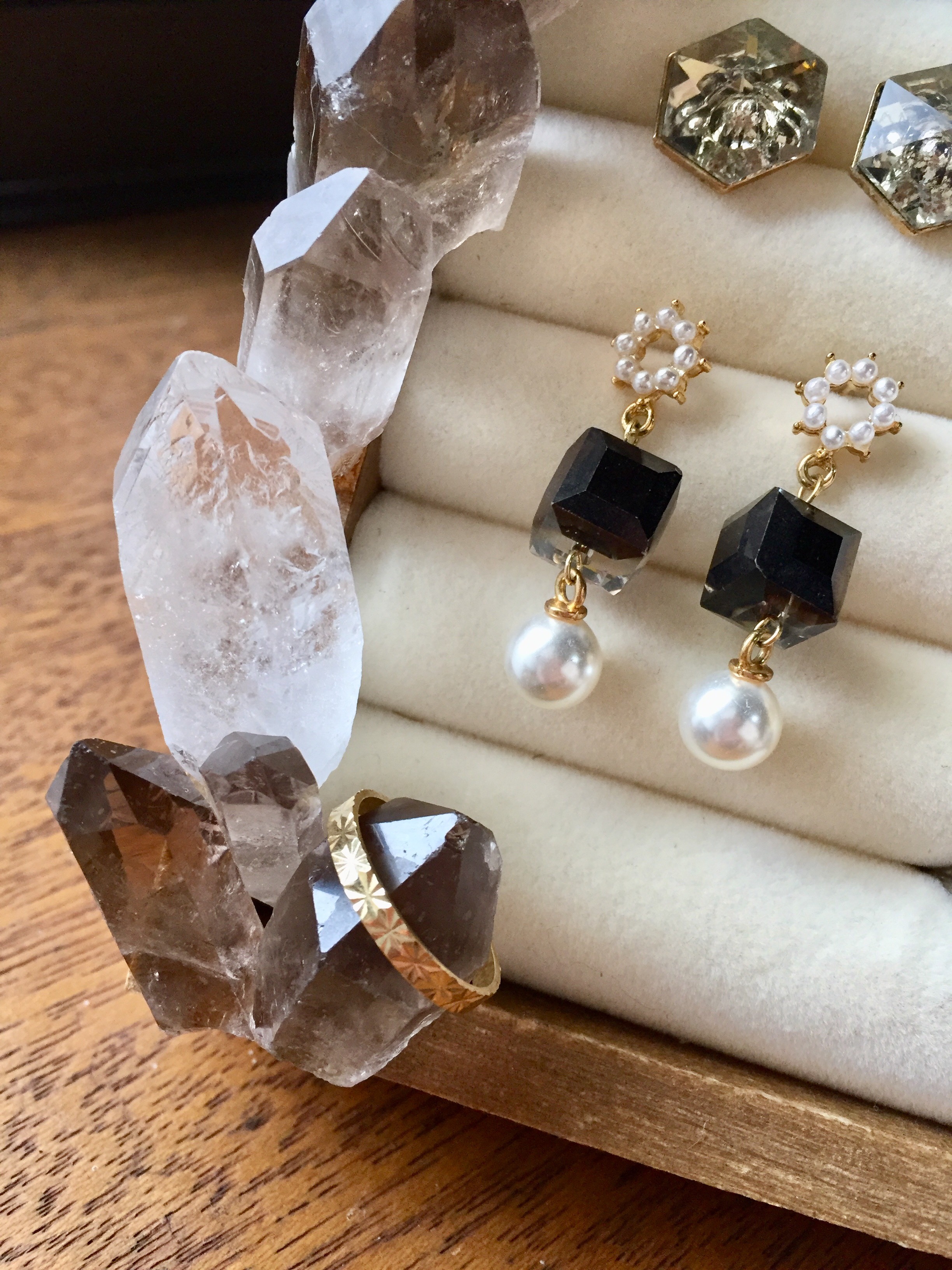 煙水晶のアクセサリーケース／アクセサリー収納／アクセサリーホルダー／アクセサリースタンド