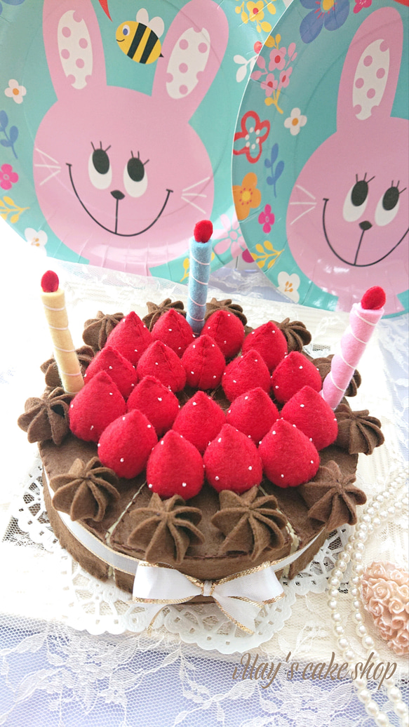 ★受注製作★苺盛り沢山チョコレートケーキ  X'masケーキ  バースデーケーキ 2枚目の画像