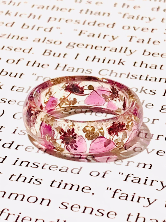季節のお花とガーネットのリング＊ラズベリー 2枚目の画像