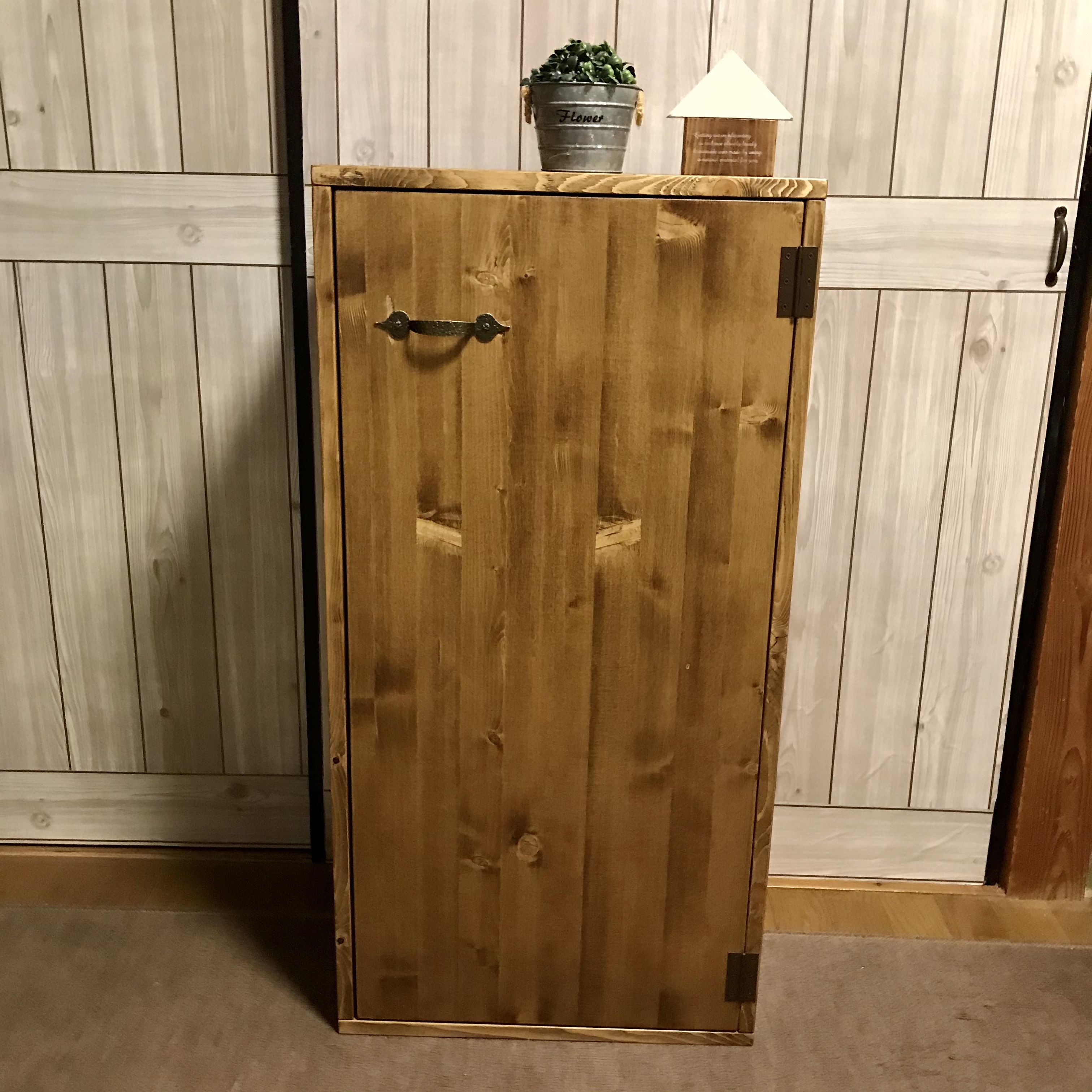 ☆天然木材・片開き扉・高さ切替式・キャビネット・チェスト・ラック・シェルフ☆