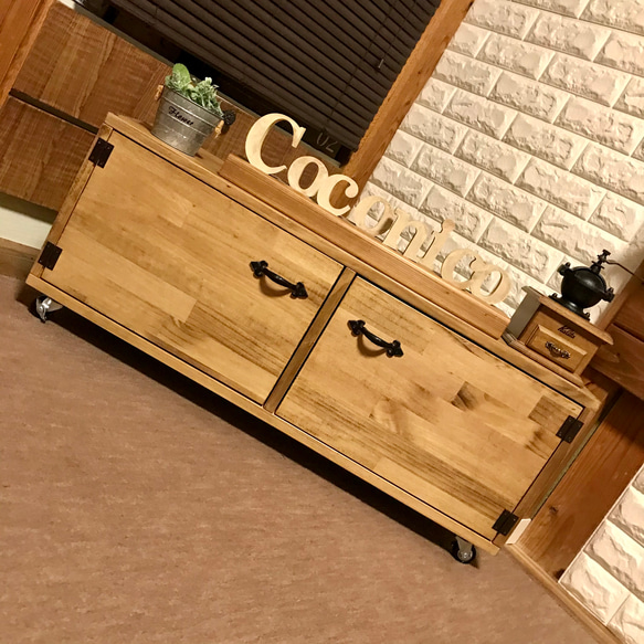 新商品】選べる色味&取手・両面扉付き収納棚・マルチボード・テレビ