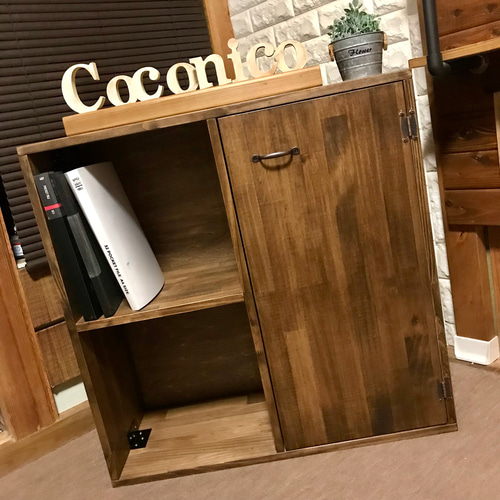 選べる色味&取手・A4サイズ収納可能・本収納・片開き扉付き・収納棚