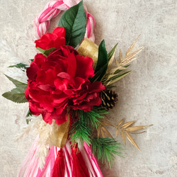 お正月　しめ縄飾り　しめ飾り　ピンク　赤　芍薬　モダン　造花 4枚目の画像