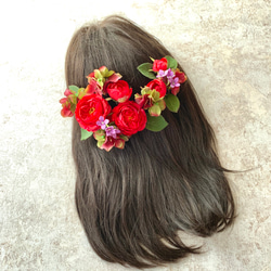 成人式、結婚式、和装、洋装に赤バラの髪飾り 、ヘッドドレス、造花髪飾り 3枚目の画像