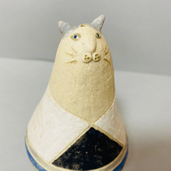 [SALE］【L1-1】ふくよかでモザイク模様の猫のオブジェ 1枚目の画像