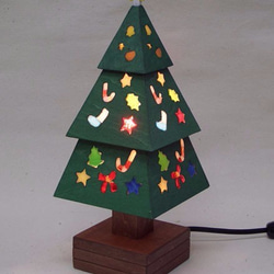 『クリスマスハンドメイド』木とガラスのクリスマスツリー 2枚目の画像