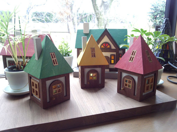 木とガラスの小さな家(緑) 4枚目の画像