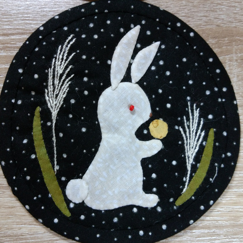 パッチワークキルト作品キット〉かわいいうさぎ達と一緒に過ごす パッチワークキルト作品キット〉かわいいうさぎ達と一緒に過ごす