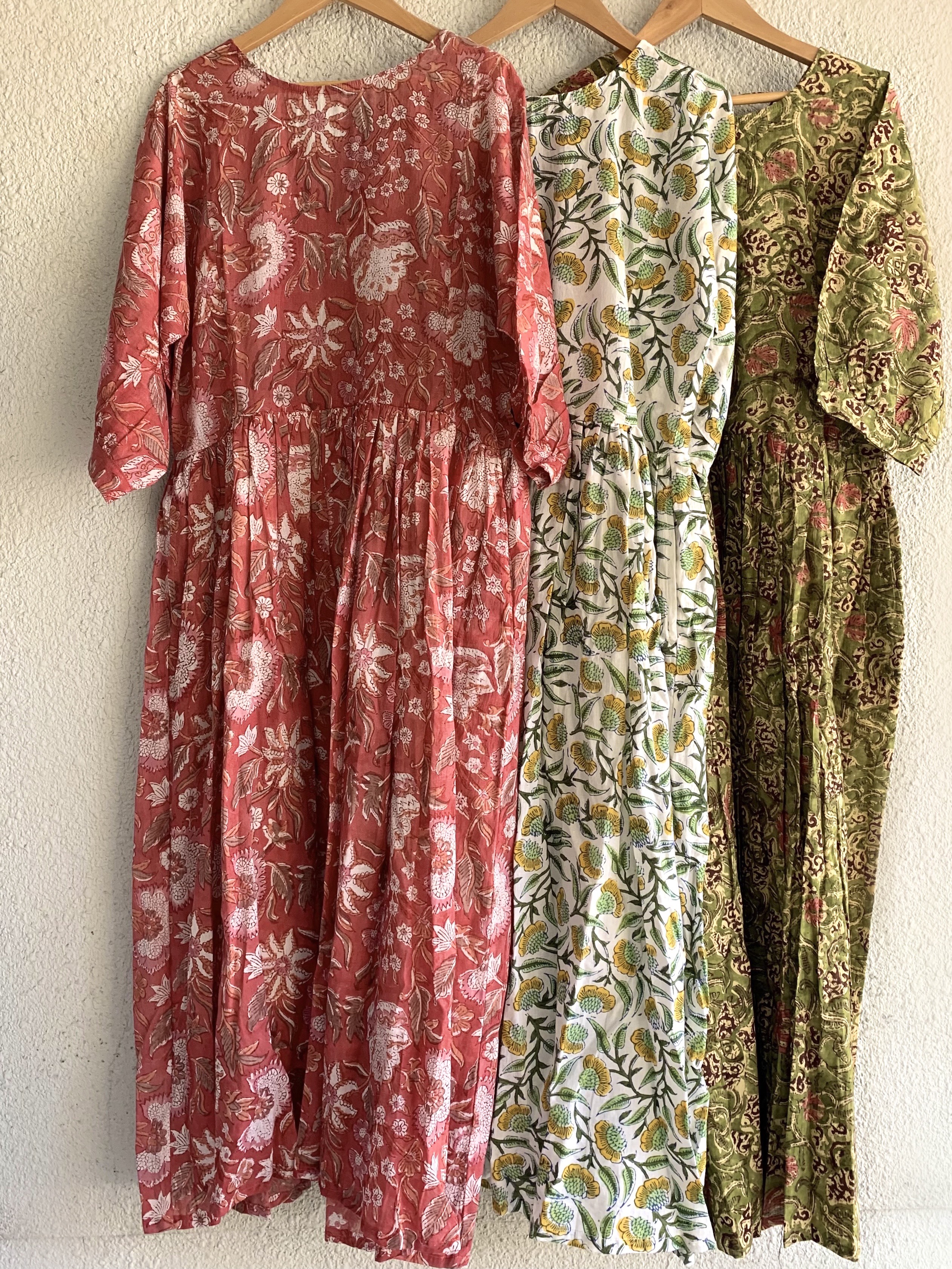 《20%Off》ふんわり袖ギャザーワンピース