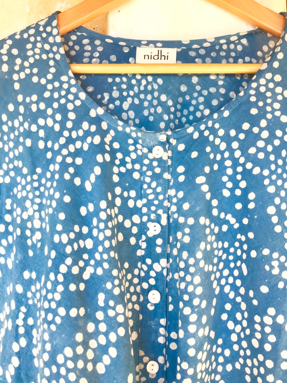 爽やか涼しげ 藍染 水玉ブロックプリント 半袖ロングワンピース 3枚目の画像