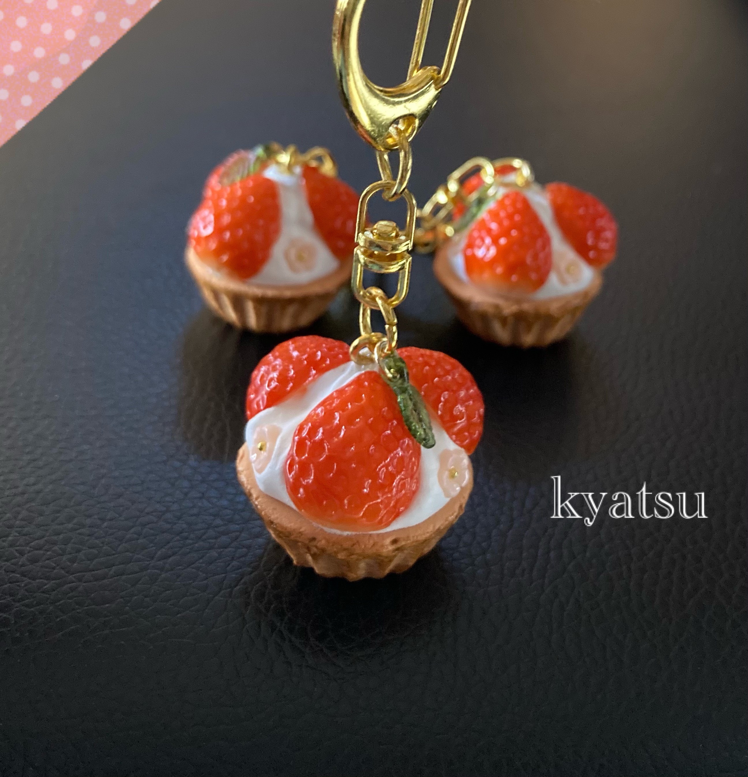 いちごタルト キーホルダー キーホルダー kyatsu 通販 11215754