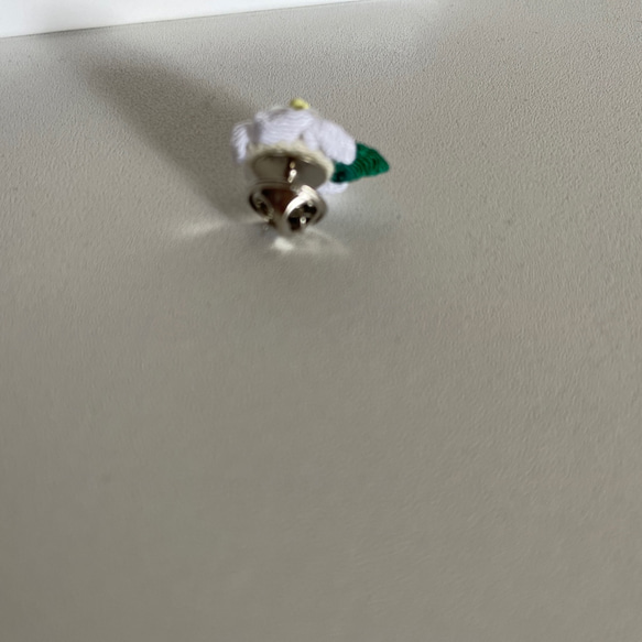 白い椿のタックピン（フミ様専用です） 4枚目の画像