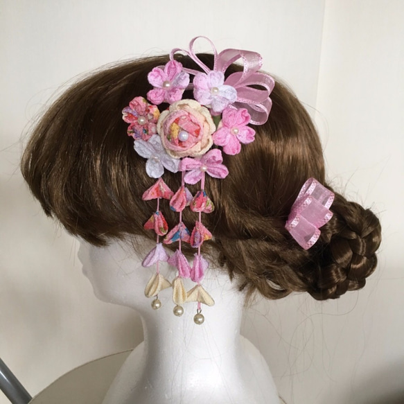 メルヘンチックな薔薇の髪飾りセット（七五三・成人式・ちりめん細工） 1枚目の画像