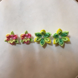 【k*mano様専用】晩春の小花のブローチと黄緑の花のブローチ４こセット（ちりめん細工） 1枚目の画像