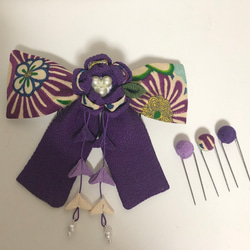 紫の古典柄リボンの髪飾りセット（卒業式・袴・ちりめん細工） 4枚目の画像