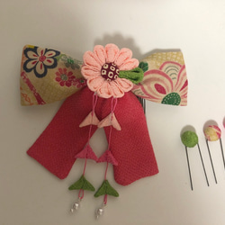 ピンクのマーガレット花のリボンの髪飾りセット（卒業式・袴・ちりめん細工） 4枚目の画像