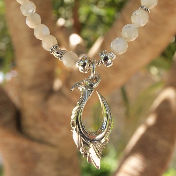 シルバーフィッシュフック白蝶貝ネックレス 波モデル1 ネックレス  