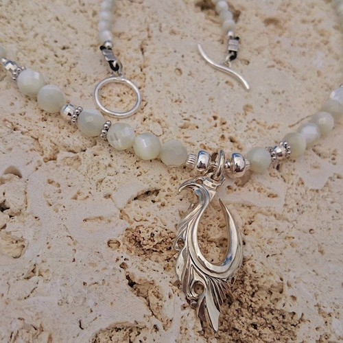 シルバーフィッシュフック白蝶貝ネックレス 波モデル1 ネックレス  