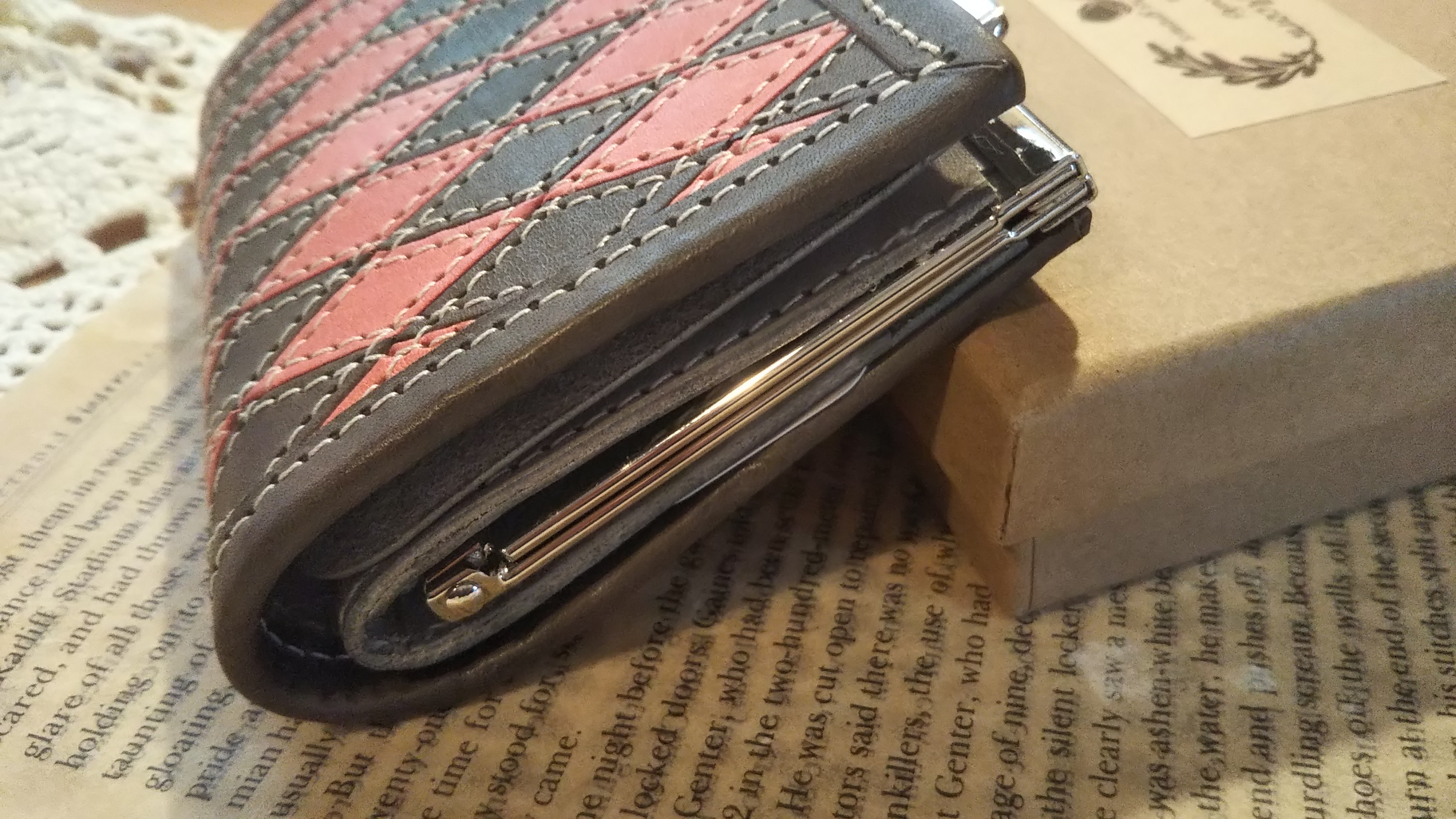 本革二つ折がま口財布