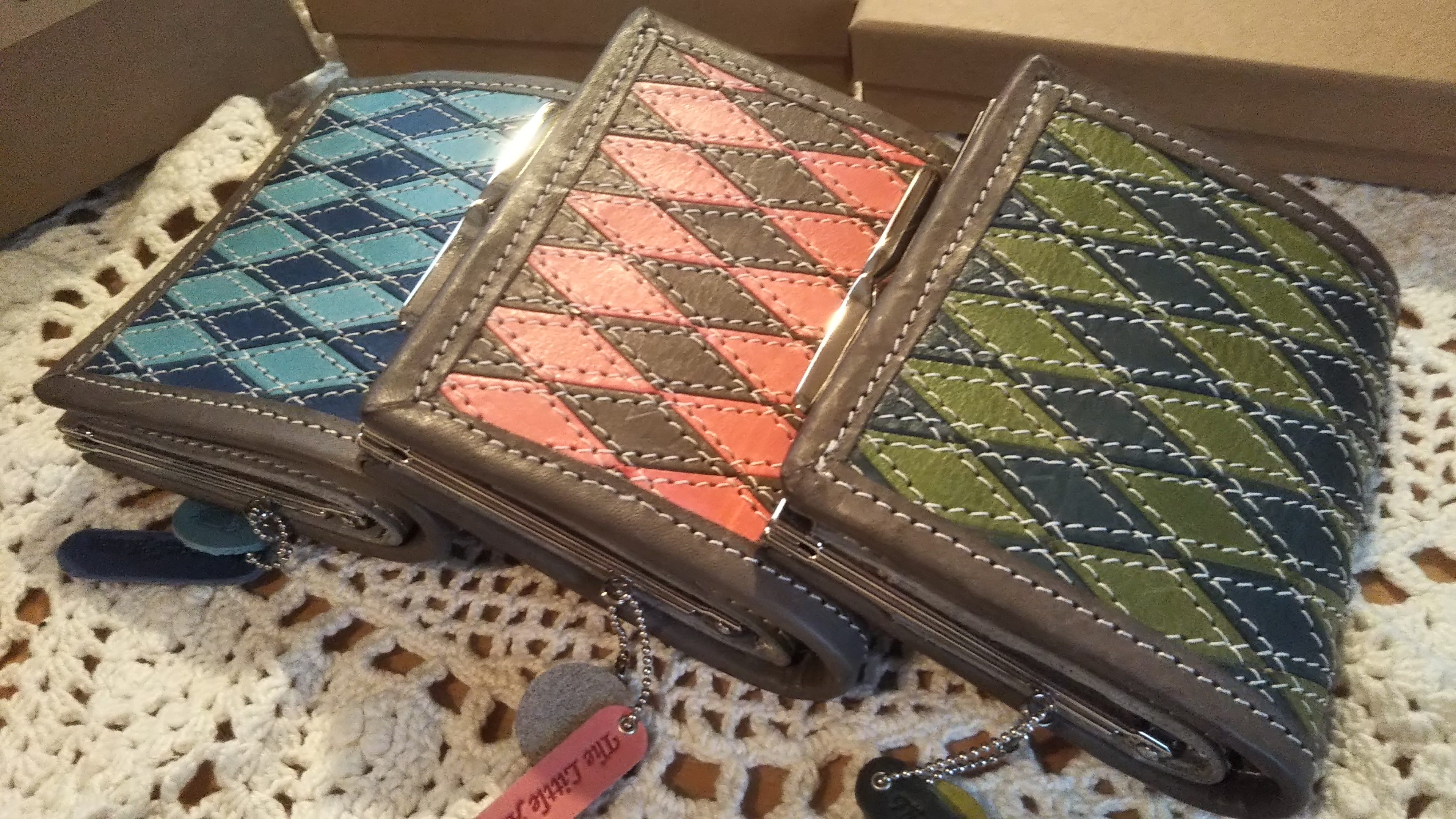 本革二つ折がま口財布