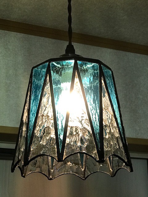 【照明】ブルーとクリアーのランプ　ブルー、ステンドグラス、ペンダントライト,ギフト、天井灯