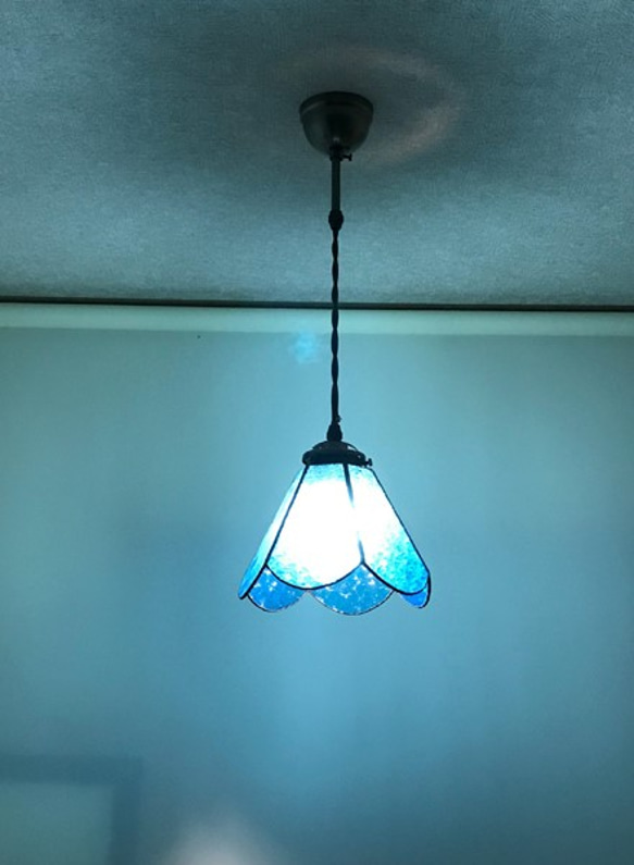 彩色玻璃[燈飾]柔和的六面體藍色吊燈禮品吊頂燈 第5張的照片