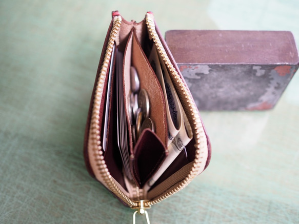 L字ファスナーの小型財布　ネイビー/紺糸/カーキ 5枚目の画像
