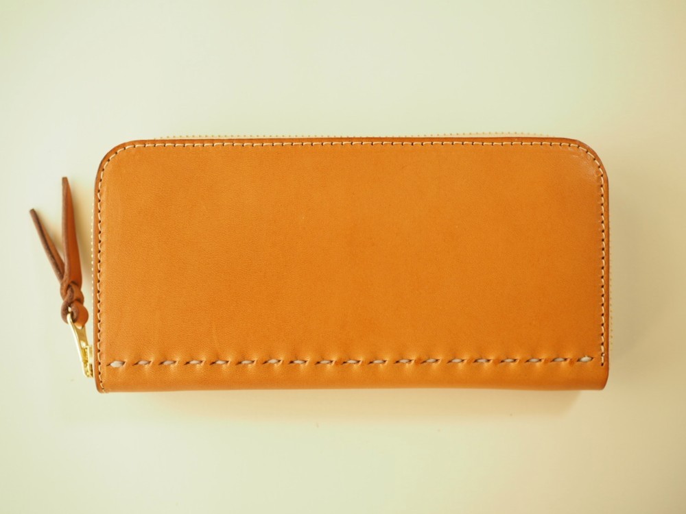コの字ファスナーの定番長財布 / キャメル