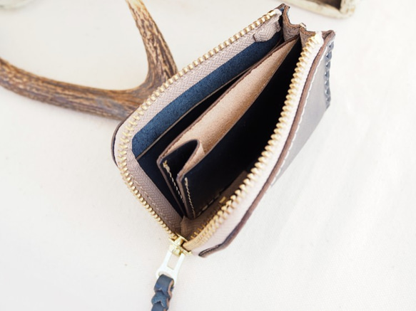 L字ファスナーの小型財布 / ネイビー 3枚目の画像